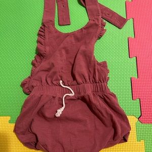 Kate Quinn Little Liam Ruffle bib shortie